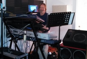 Andrew Colyer - keyboards, vocals